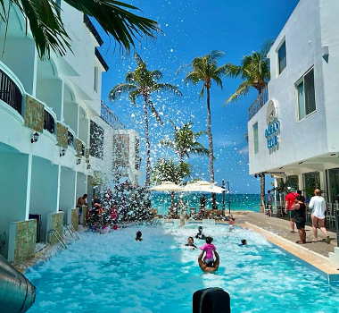 Ocean Club 飯店泡泡派對